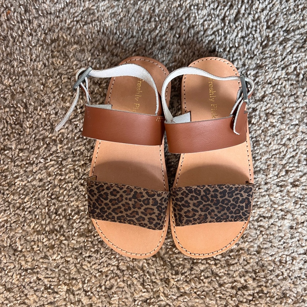 Freshly Picked Sandals sz10